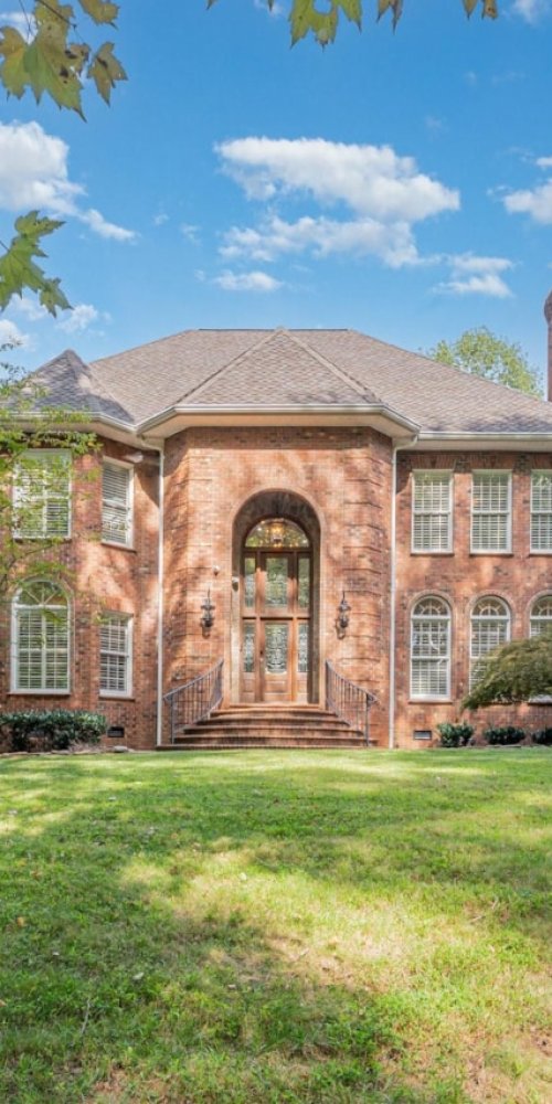 Scenic drive near Concord, NC