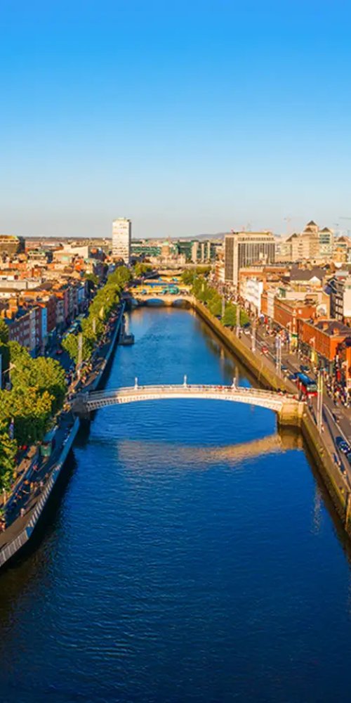 Scenic driving route near Dublin, IE