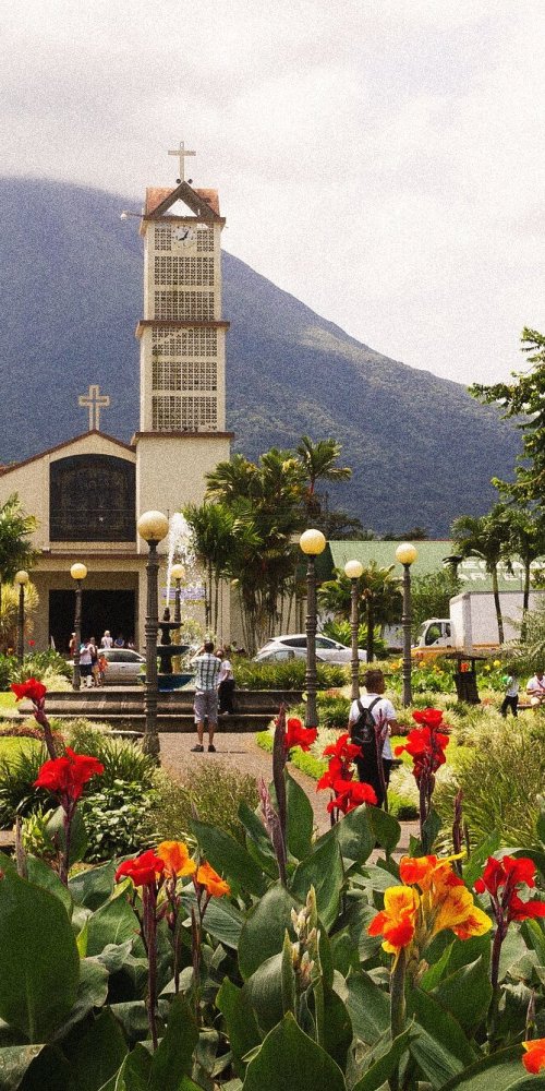 Scenic drive near La Fortuna